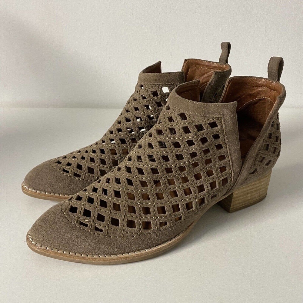 Jeffrey Campbell Taggart Boot Bootie Suede Beige Taupe Cut Out Pointed W… - Picture 4 of 9